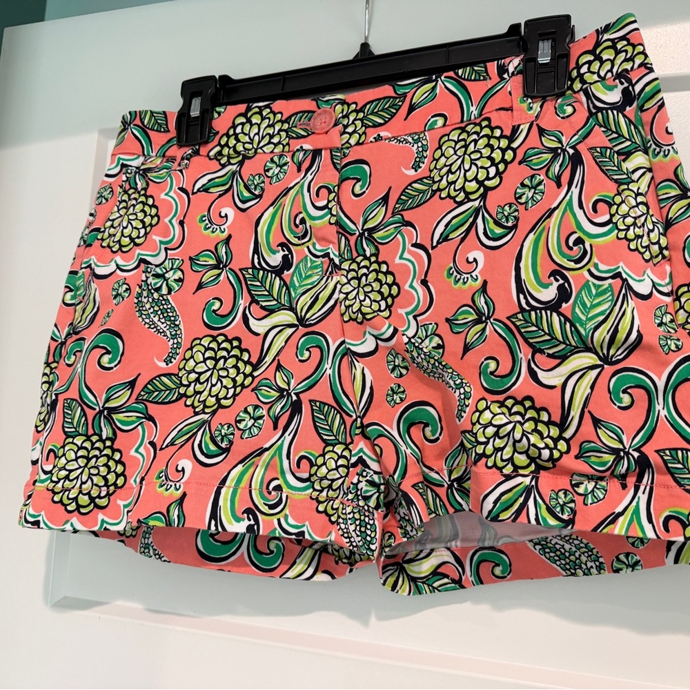 CROWN & IVY Floral Patterned Women Shorts-Size 4